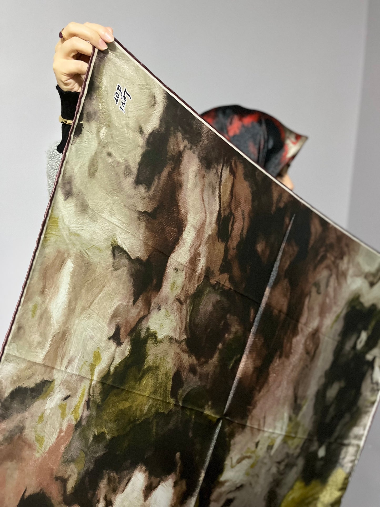 Levidor Kristal Eşarp