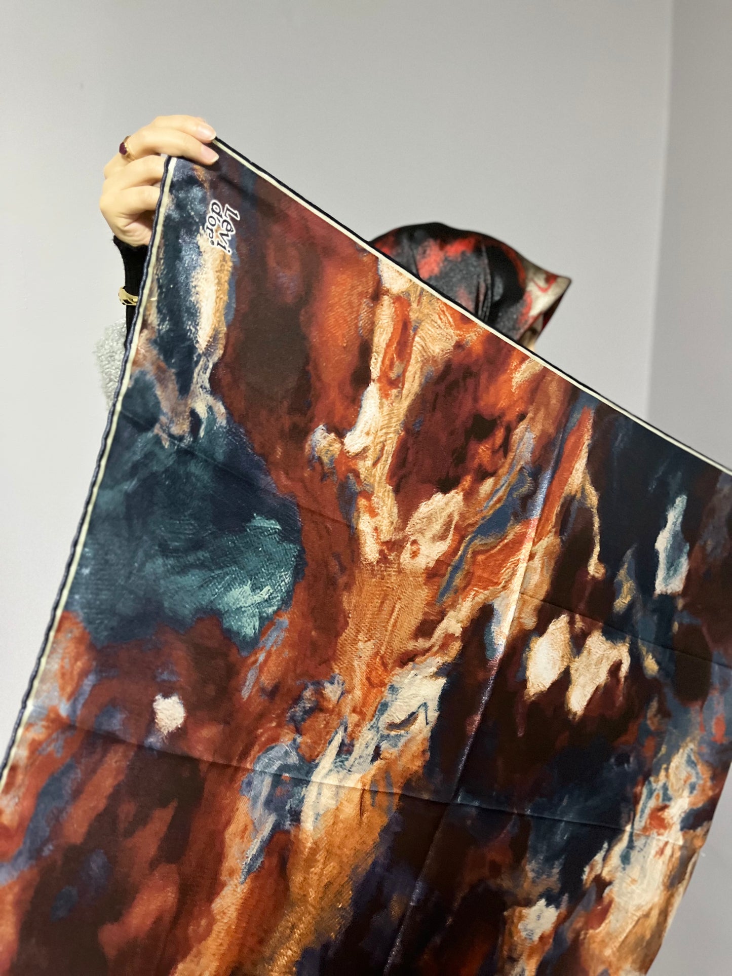 Levidor Kristal Eşarp